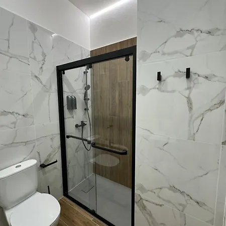 Casa Bedda - Intera Casa Con 3 Con Bagno Privato, Aria Condizionata E No Ztl/entire With 3 Bedrooms With Private Bathroom, Aircon And No Ltz *