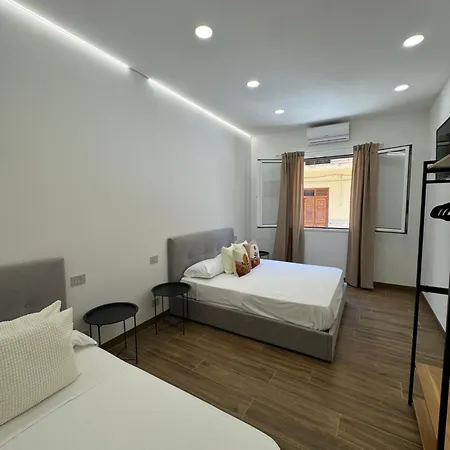 Casa Bedda - Intera Casa Con 3 Con Bagno Privato, Aria Condizionata E No Ztl/entire With 3 Bedrooms With Private Bathroom, Aircon And No Ltz *