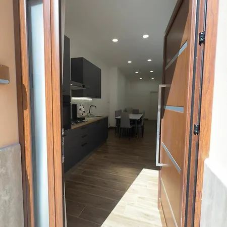 Casa Bedda - Intera Casa Con 3 Con Bagno Privato, Aria Condizionata E No Ztl/entire With 3 Bedrooms With Private Bathroom, Aircon And No Ltz *