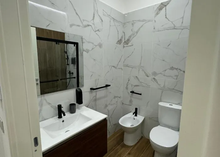 Casa Bedda - Intera Casa Con 3 Con Bagno Privato, Aria Condizionata E No Ztl/entire With 3 Bedrooms With Private Bathroom, Aircon And No Ltz * 卡斯泰拉马莱