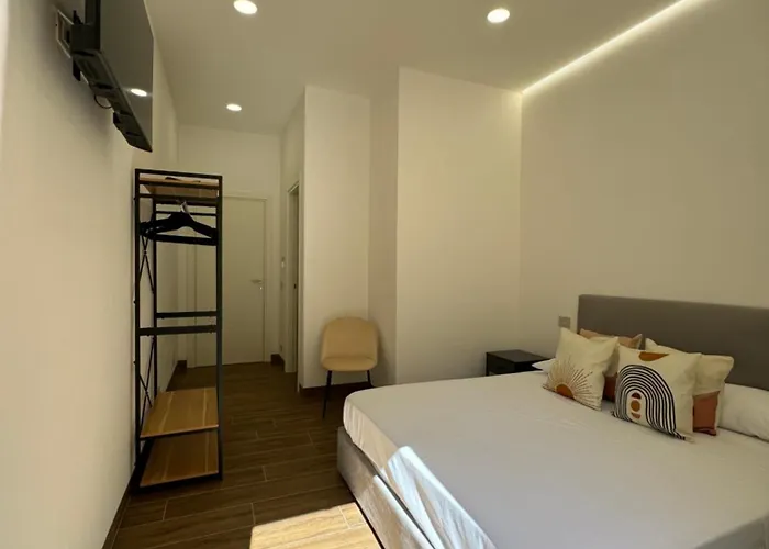 公寓 Casa Bedda - Intera Casa Con 3 Con Bagno Privato, Aria Condizionata E No Ztl/entire With 3 Bedrooms With Private Bathroom, Aircon And No Ltz 卡斯泰拉马莱