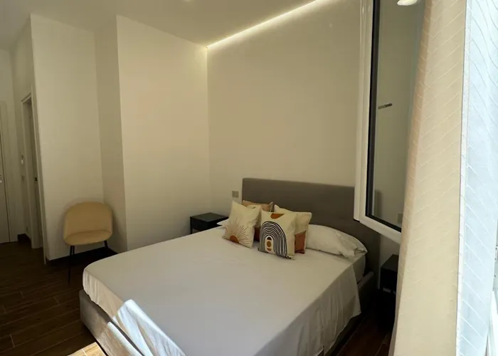 Casa Bedda - Intera Casa Con 3 Con Bagno Privato, Aria Condizionata E No Ztl/entire With 3 Bedrooms With Private Bathroom, Aircon And No Ltz * 卡斯泰拉马莱