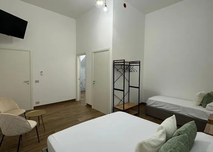 Casa Bedda - Intera Casa Con 3 Con Bagno Privato, Aria Condizionata E No Ztl/entire With 3 Bedrooms With Private Bathroom, Aircon And No Ltz 卡斯泰拉马莱