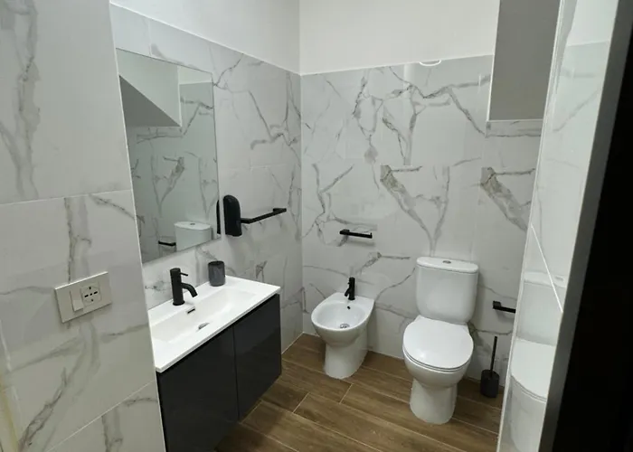 公寓 Casa Bedda - Intera Casa Con 3 Con Bagno Privato, Aria Condizionata E No Ztl/entire With 3 Bedrooms With Private Bathroom, Aircon And No Ltz 卡斯泰拉马莱