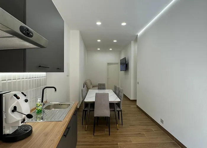 Casa Bedda - Intera Casa Con 3 Con Bagno Privato, Aria Condizionata E No Ztl/entire With 3 Bedrooms With Private Bathroom, Aircon And No Ltz * 卡斯泰拉马莱